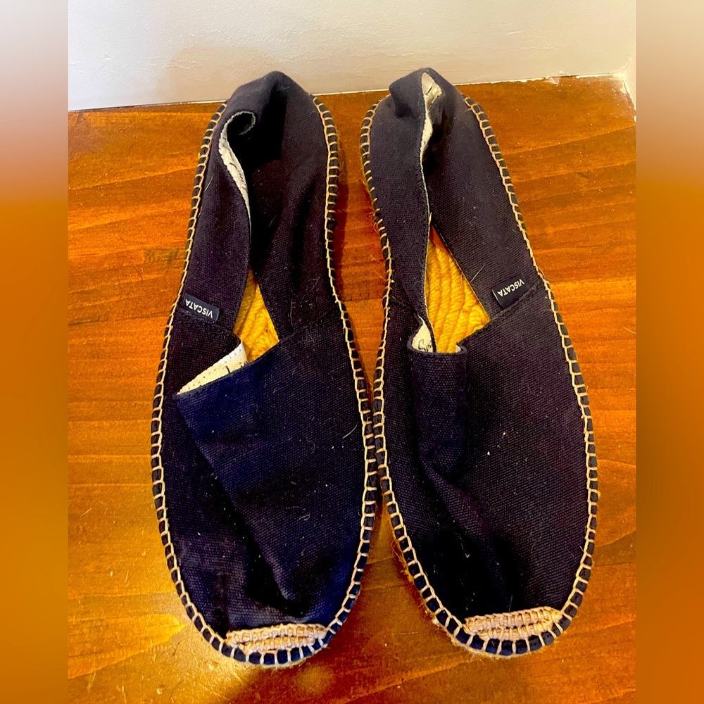 Viscata Navy Blue made in Spain espadrille barely worn.
